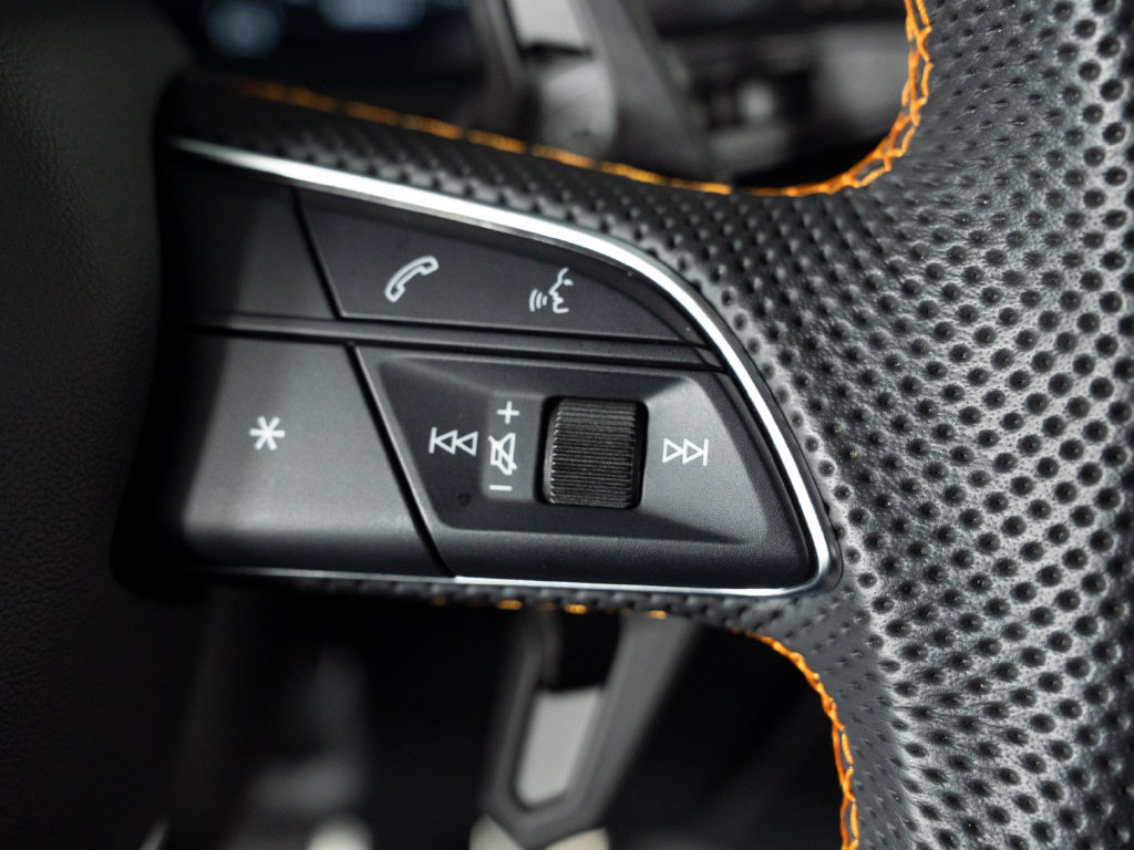 Used 2024 Lamborghini Urus S AWD/4WD image 34