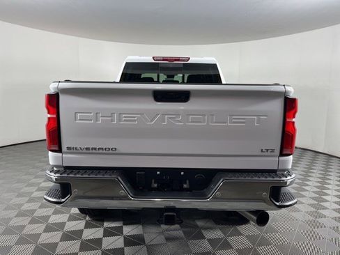 Used 2026 Chevrolet Silverado 2500 LTZ w/ LTZ Premium Package image 6