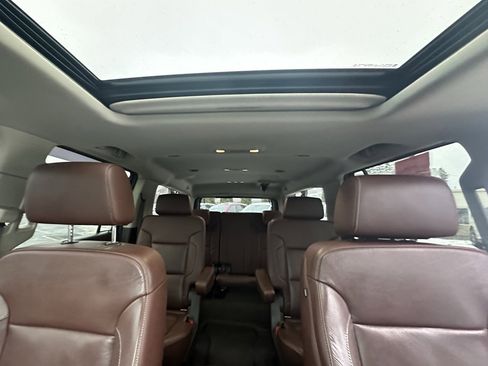 Used 2017 Chevrolet Suburban Premier image 22