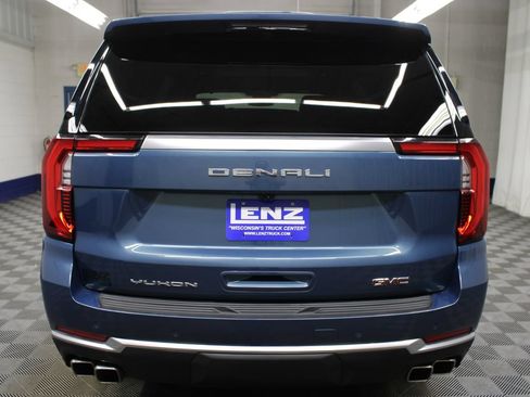 Used 2026 GMC Yukon Denali w/ Sun & Power Step Package AWD/4WD image 45
