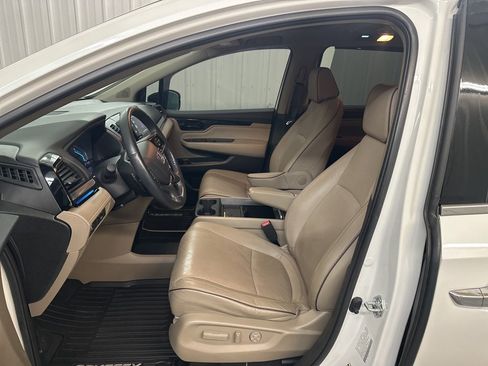 Used 2022 Honda Odyssey Elite image 12