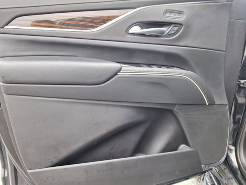 Certified 2023 Cadillac Escalade Premium Luxury image 34