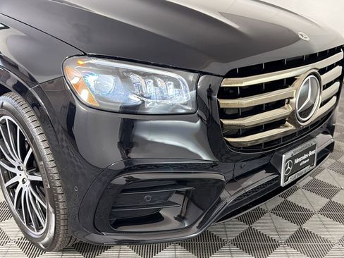 Certified 2025 Mercedes-Benz GLS 450 4MATIC image 11
