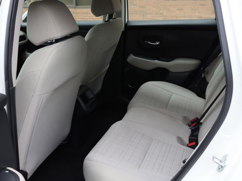 Used 2023 Honda HR-V LX image 15