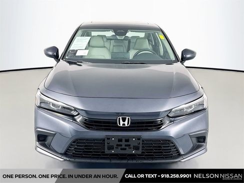 Used 2023 Honda Civic EX image 2