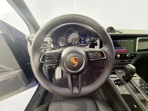 Certified 2026 Porsche Macan AWD/4WD image 20