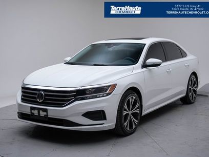 Used 2021 Volkswagen Passat 2.0T SE