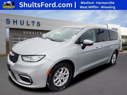 Used 2023 Chrysler Pacifica Touring-L