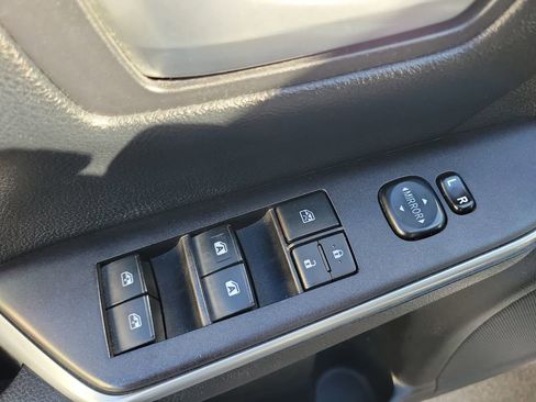 Used 2016 Toyota Camry SE image 20