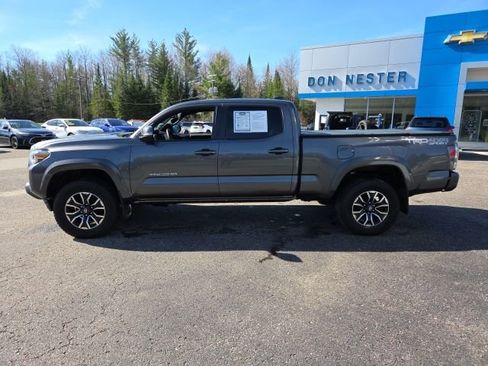Used 2021 Toyota Tacoma TRD Sport image 4