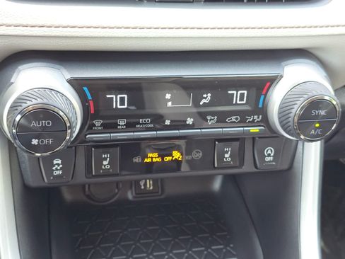 Used 2025 Toyota RAV4 XLE w/ Convenience Package AWD/4WD image 15