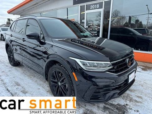 Used 2022 Volkswagen Tiguan SE R-Line image 1