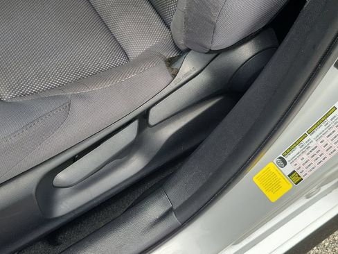 Used 2024 Toyota Corolla SE FWD image 17