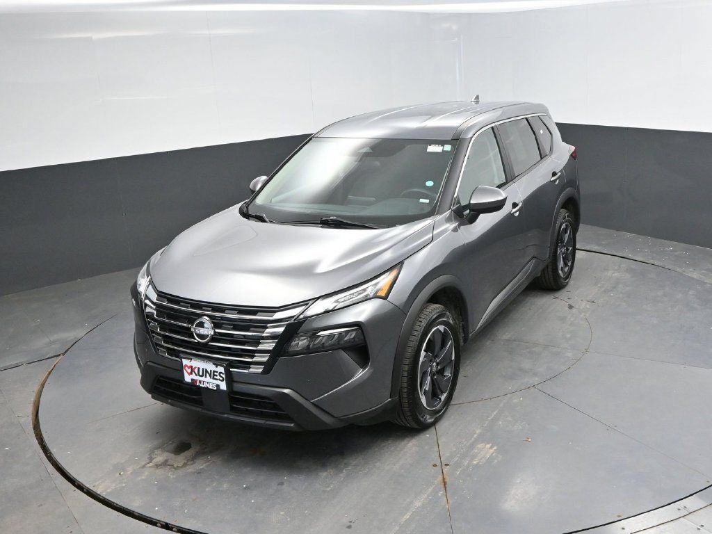 Used 2024 Nissan Rogue SV FWD image 22