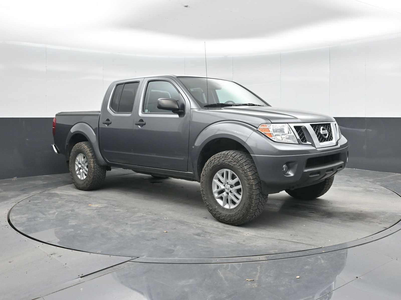 Used 2021 Nissan Frontier SV AWD/4WD image 6