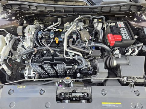 Used 2025 Nissan Altima 2.5 SV FWD image 30