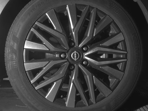 Used 2025 Nissan Altima 2.5 SV image 13