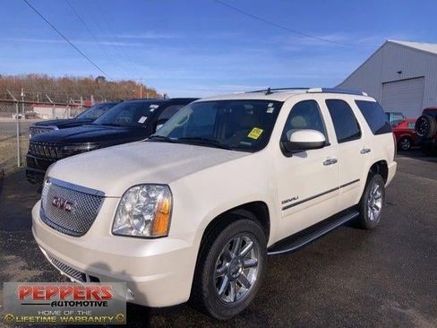 Used 2014 GMC Yukon Denali image 1