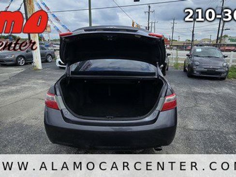 Used 2009 Toyota Camry LE FWD image 23