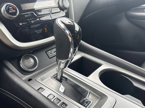 Used 2023 Nissan Murano SV AWD/4WD image 18