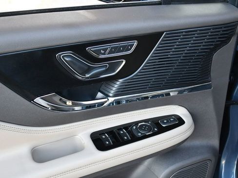 Used 2022 Lincoln Corsair AWD w/ Equipment Group 101A image 12