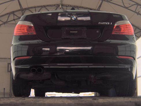 Used 2010 BMW 528i xDrive Sedan w/ Premium Pkg image 7