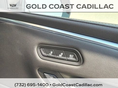 Used 2023 Cadillac Escalade Premium Luxury AWD/4WD image 8