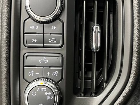 Used 2023 GMC Sierra 1500 Pro w/ Fleet Convenience Package AWD/4WD image 32