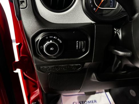 Used 2025 Jeep Wrangler Unlimited Sport AWD/4WD image 36