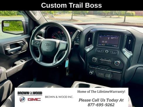Used 2021 Chevrolet Silverado 1500 Custom Trail Boss w/ LPO, Dark Essentials Package AWD/4WD image 19