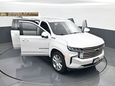 Used 2024 Chevrolet Suburban High Country AWD/4WD image 30