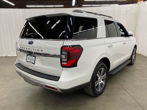 Used 2024 Ford Expedition Limited AWD/4WD image 6
