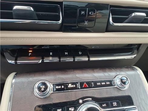 Used 2022 Lincoln Aviator Reserve w/ Equipment Group 201A image 24