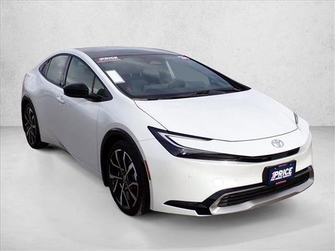 Used 2024 Toyota Prius Prime image 6