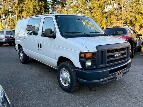 Used 2011 Ford E-250 and Econoline 250 w/ PWR Group RWD image 8