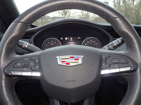 Certified 2023 Cadillac XT4 Sport image 19