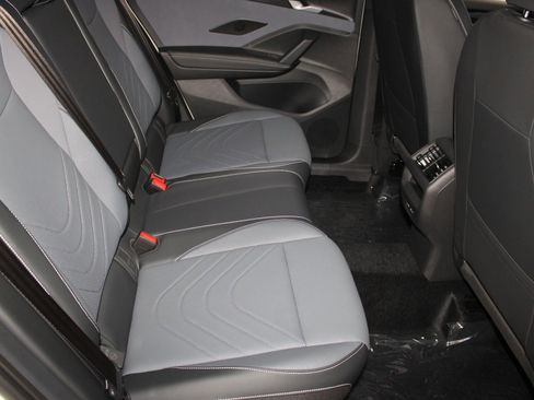 New 2026 Volkswagen Tiguan SE R-Line FWD image 29