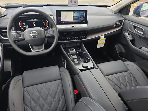 New 2026 Nissan Rogue Platinum w/ Platinum Premium Package image 4