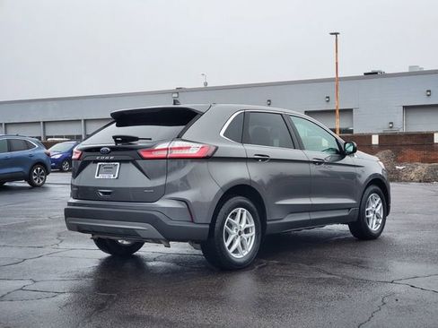 Used 2023 Ford Edge SEL w/ Convenience Package image 3
