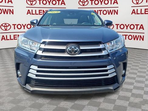 Used 2019 Toyota Highlander XLE w/ Protection Package #3 AWD/4WD image 2