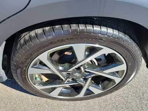 Used 2022 Hyundai Kona Limited FWD image 7