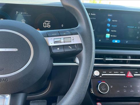 Used 2025 Hyundai Tucson SEL image 26