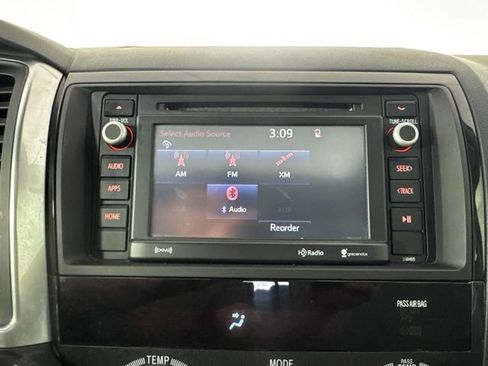 Used 2019 Toyota Sequoia SR5 AWD/4WD image 16