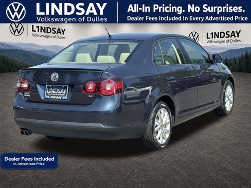 Used 2010 Volkswagen Jetta SE FWD image 7