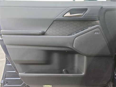 Used 2025 Lexus GX 550 image 23