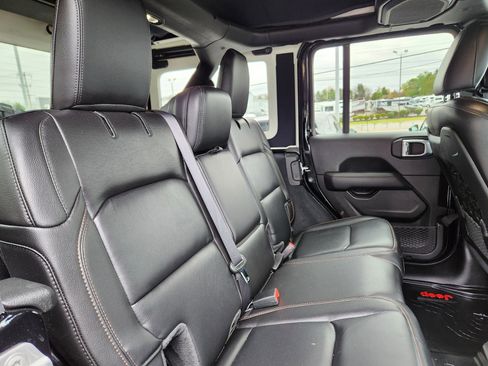 Used 2021 Jeep Wrangler Unlimited Rubicon w/ Trailer Tow Package image 15