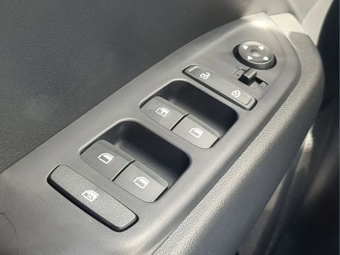 New 2026 Hyundai Venue SE FWD image 31