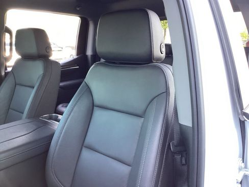 Used 2025 Chevrolet Silverado 1500 LT Trail Boss w/ Convenience Package II AWD/4WD image 12