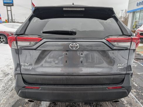 Used 2022 Toyota RAV4 XLE image 4