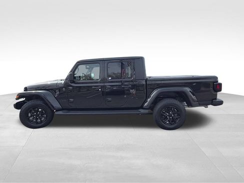 Used 2022 Jeep Gladiator Sport AWD/4WD image 6